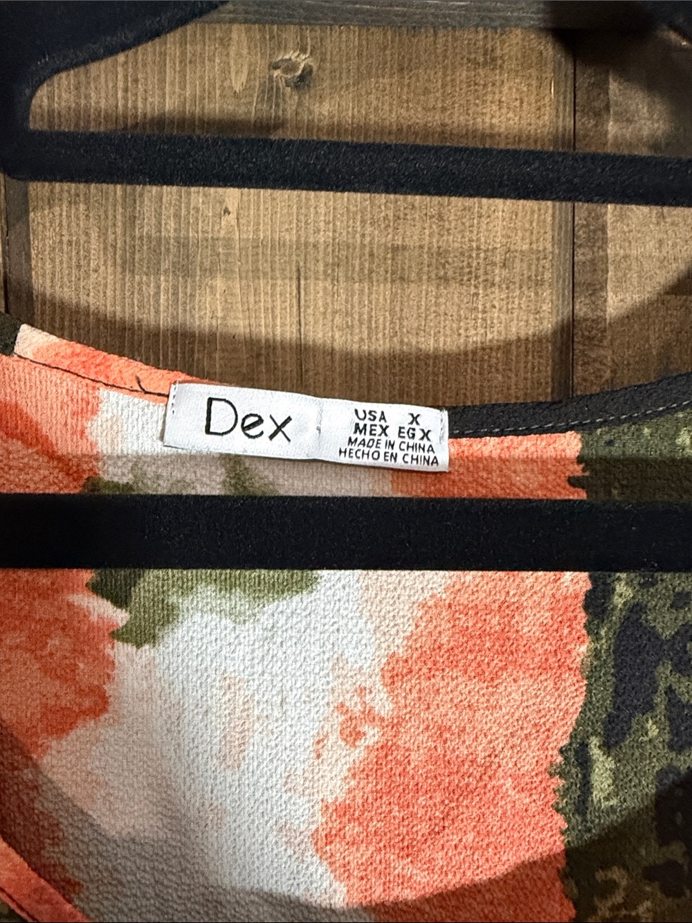 Dex Coral, Olive & Cream Tie-Hem Sleeveless Tank - Picture 2 of 4